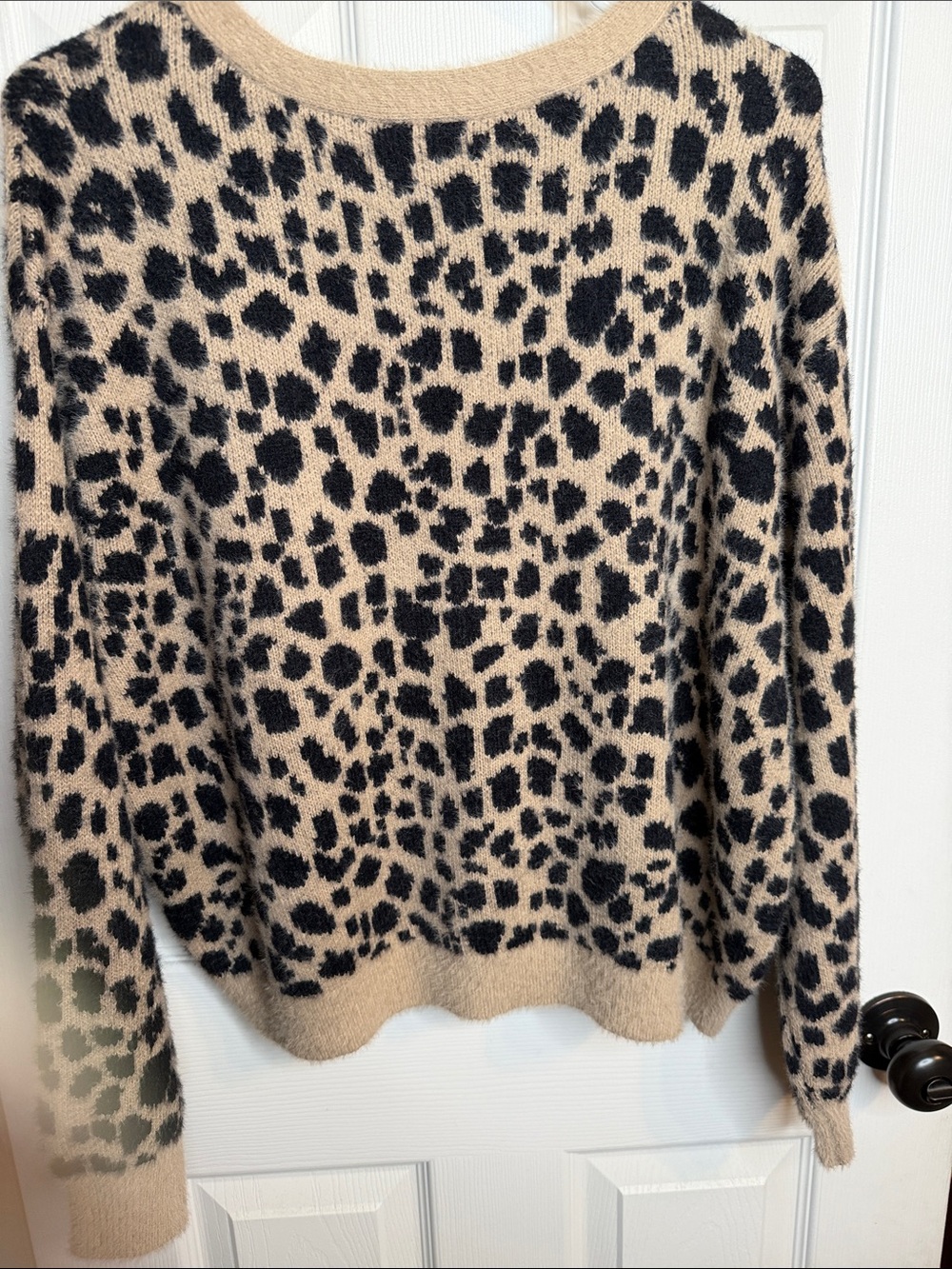 Jessica Simpson Beige and Black Leopard Print V-Neck Cardigan - Picture 7 of 8